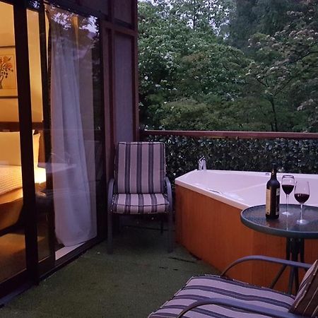 Private Hideaway Villa Wanaka Exterior foto
