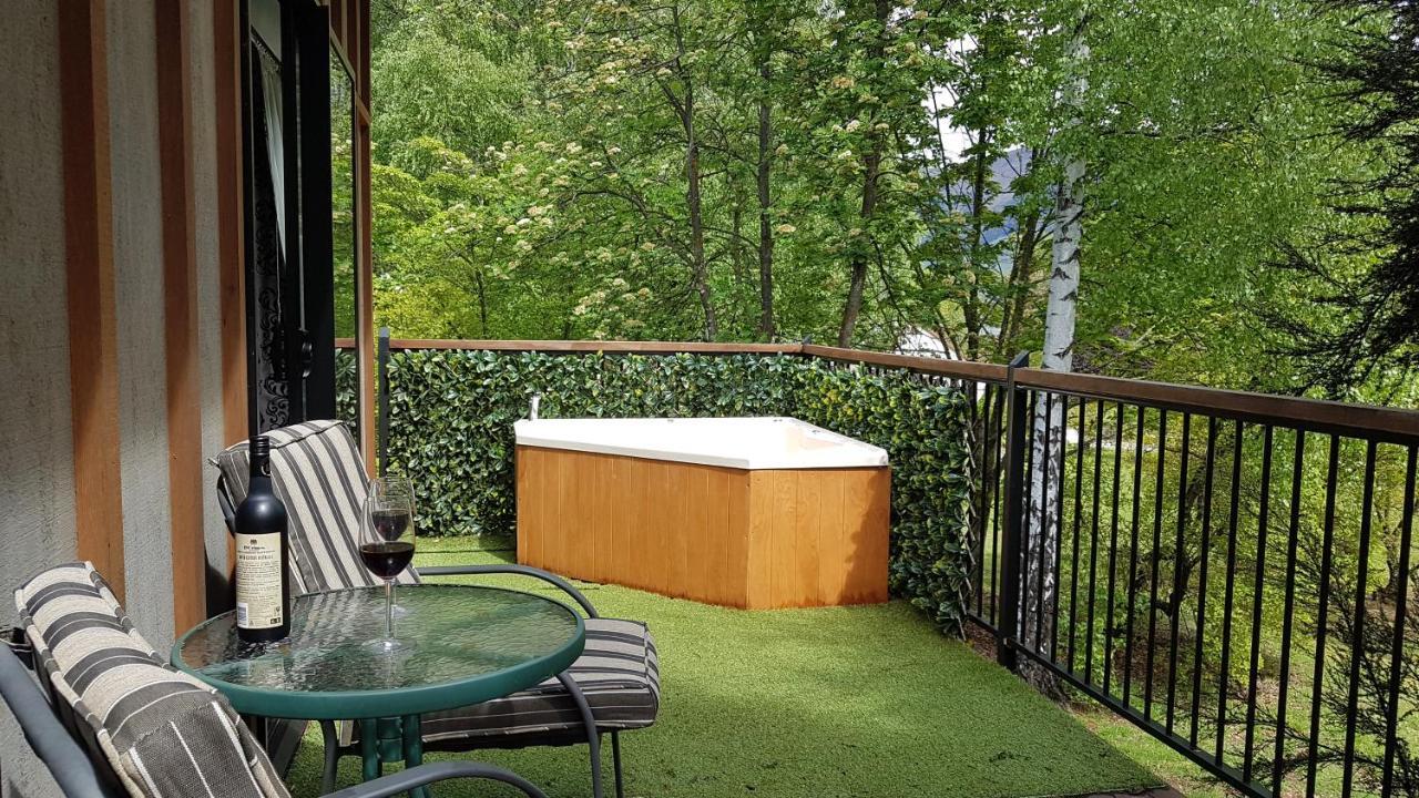 Private Hideaway Villa Wanaka Exterior foto